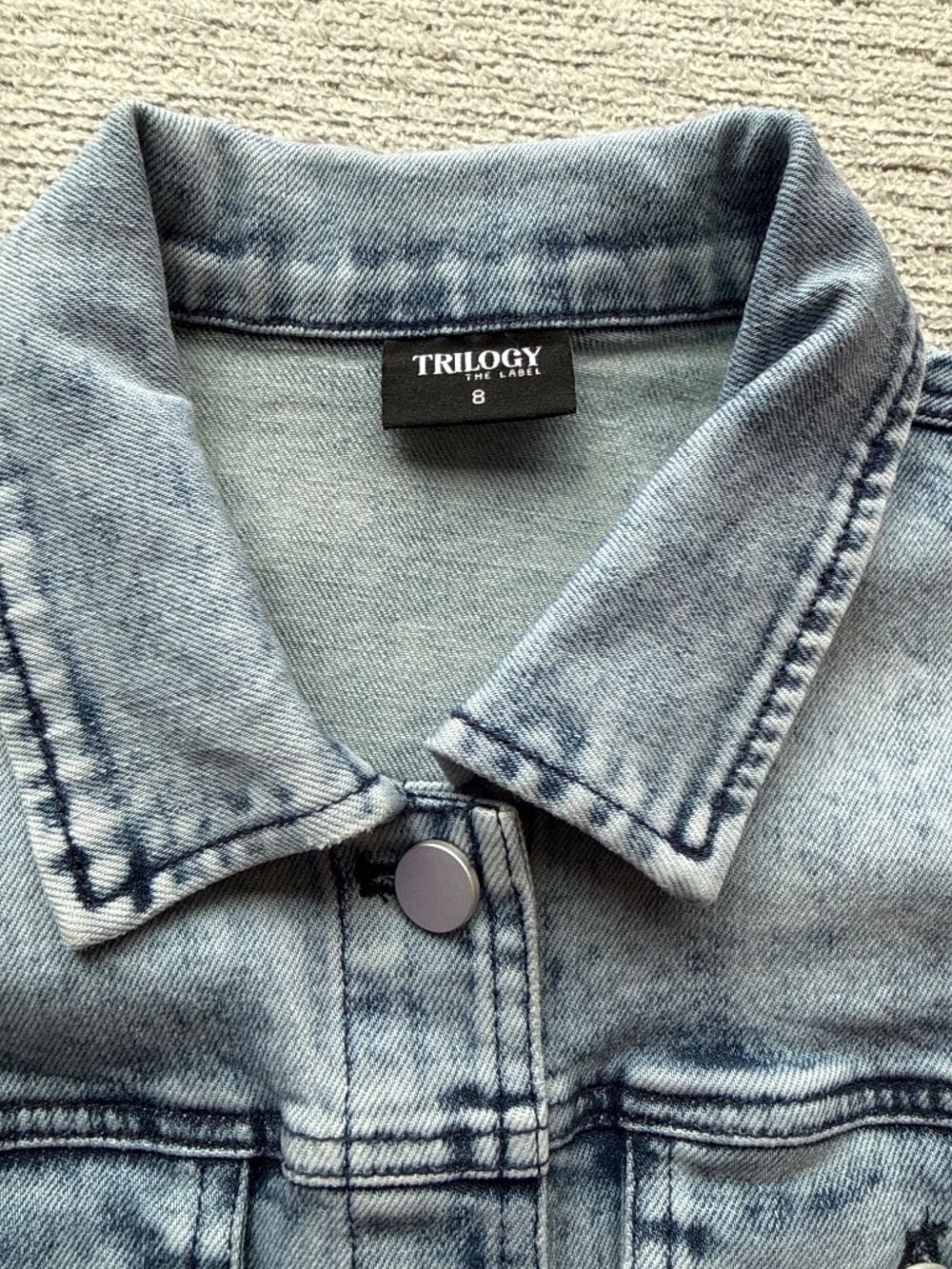 Trilogy Jean jacket - Picture 2 of 6
